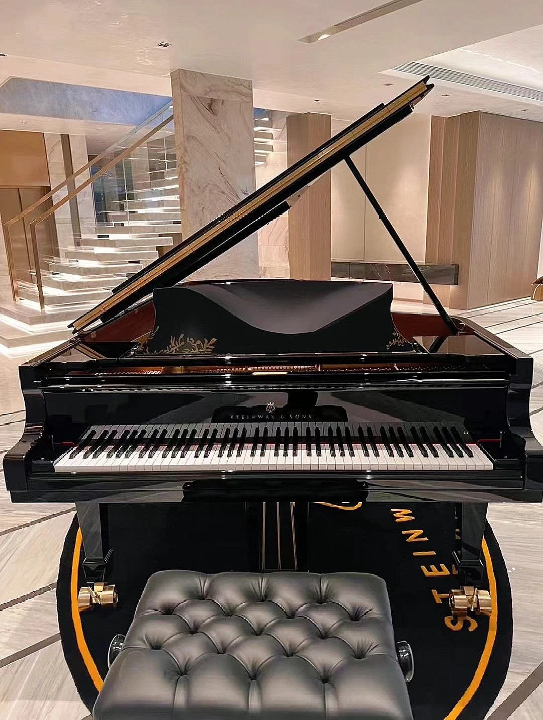 Steinway Flügel Premium-Marke Deutschland Investition