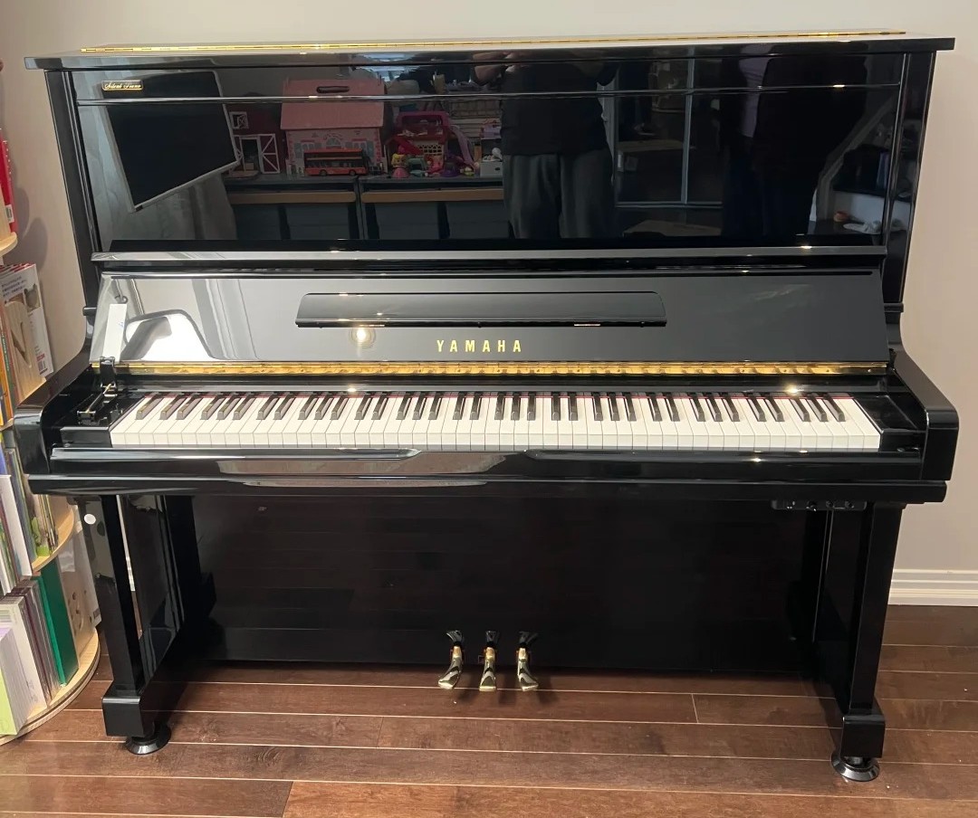 Yamaha U300 Klavier hochwertiges Pianino Test und Erfahrungen
