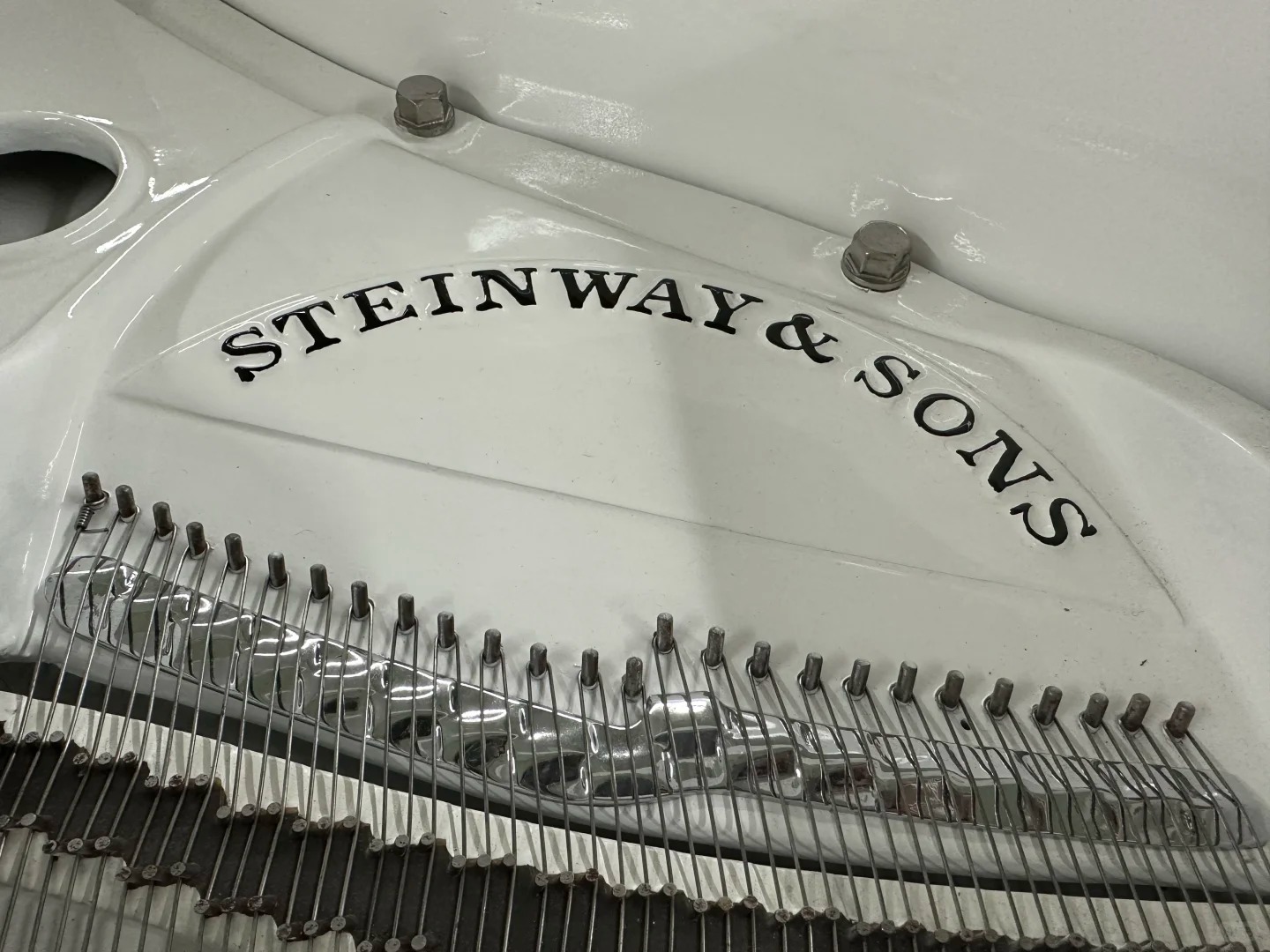 Pianoforte a coda Steinway — riferimento visivo per l'articolo: Recensione: Dove Comprare un Pianoforte a Coda in Italia