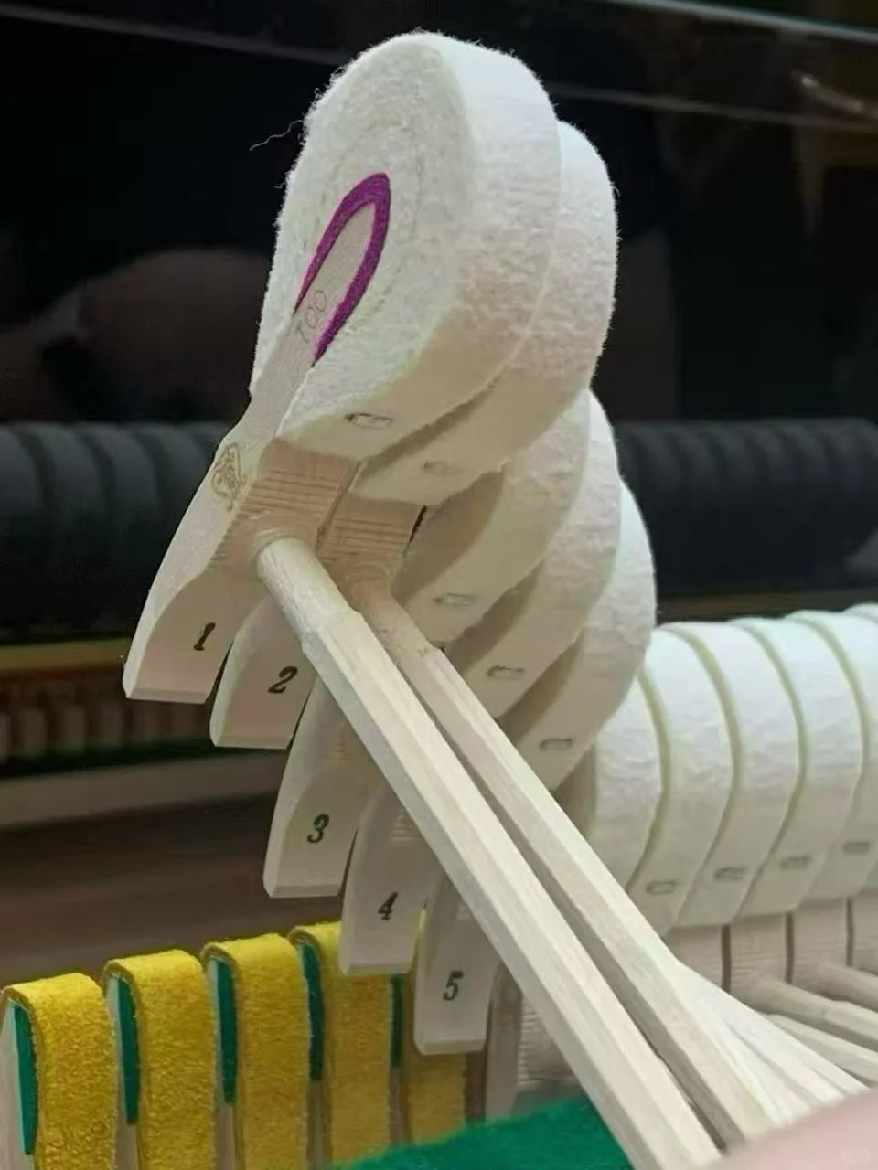 Pianoforte a coda Steinway — riferimento visivo per l'articolo: Test Pianoforte Antico: Restaurare o Sostituire? Analisi Espe