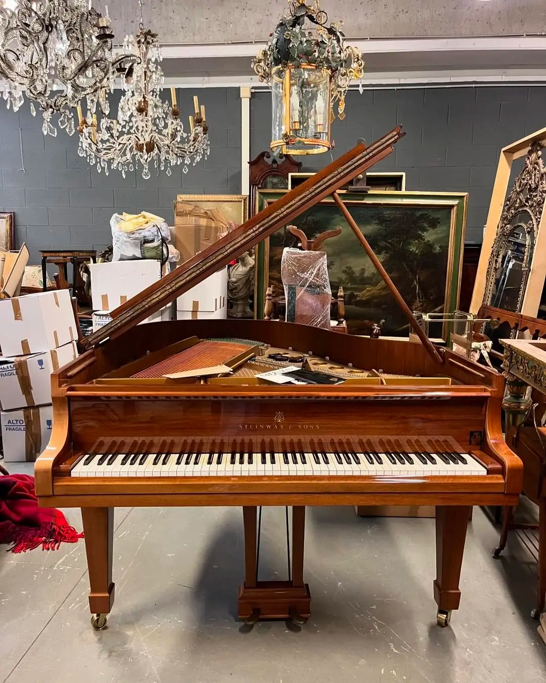 Pianoforte a coda Steinway — riferimento visivo per l'articolo: Quale pianoforte a coda scegliere da principiante? Guida comp