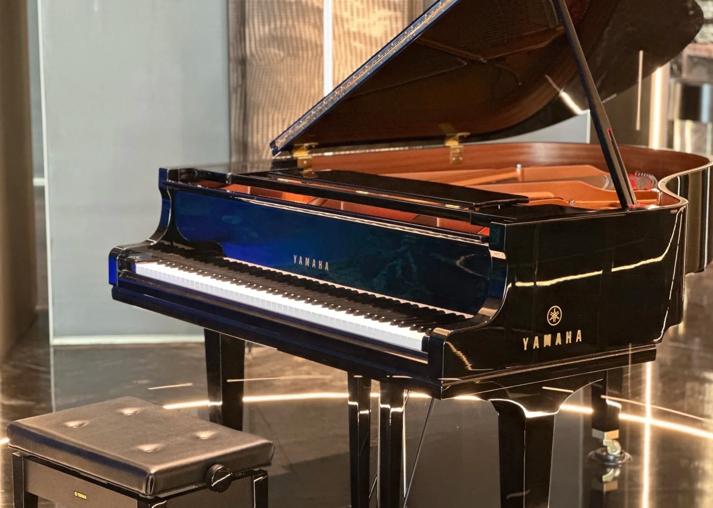 Pianoforte a coda Yamaha — riferimento visivo per l'articolo: Guida al Pianoforte a Coda per Appartamento: Scelta e Budget