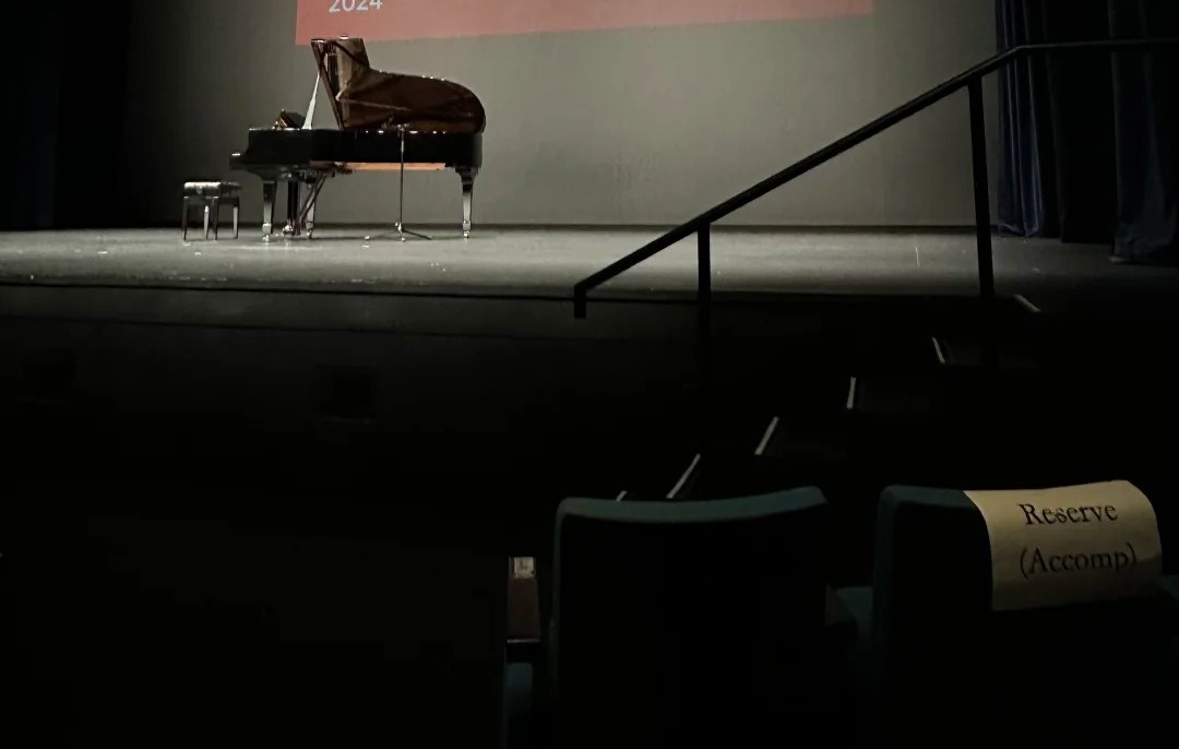 Pianoforte a coda in studio — riferimento visivo per l'articolo: Guida al Pianoforte a Coda per Studio: Scelta e Budget