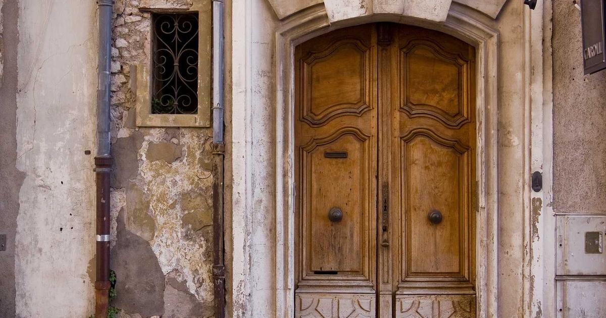 Piano Droit Numérique Choix dans un salon